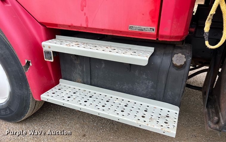 image for item NI9106 2004 Freightliner FL80  dump truck