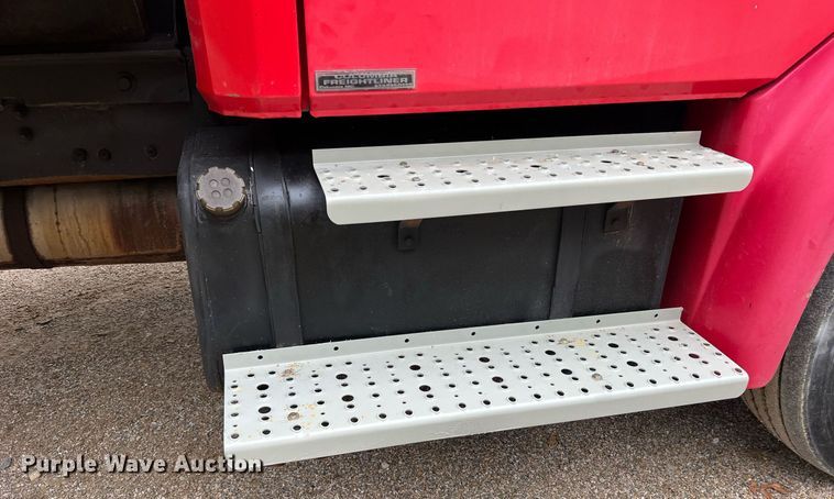 image for item NI9106 2004 Freightliner FL80  dump truck