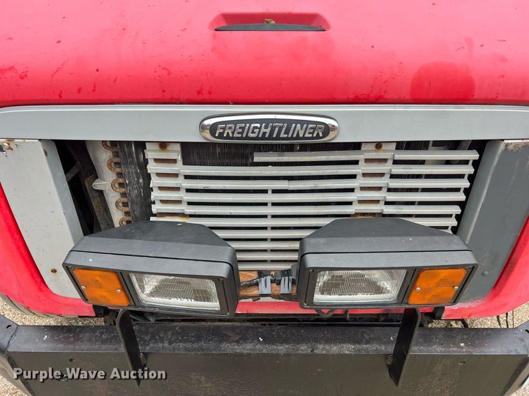 image for item NI9106 2004 Freightliner FL80  dump truck