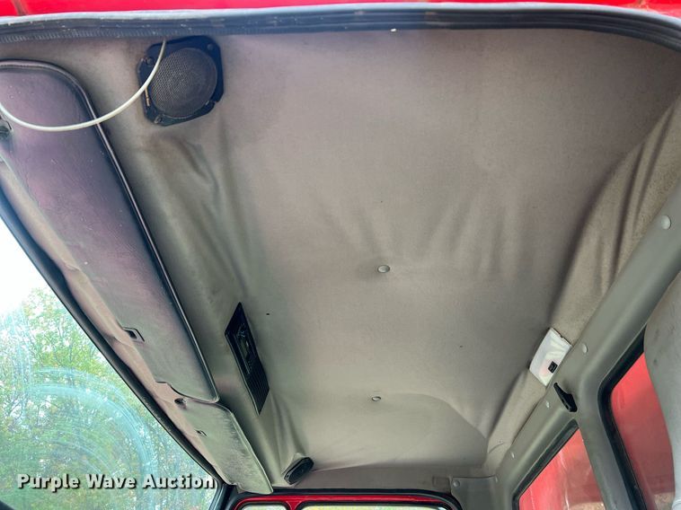 image for item NI9106 2004 Freightliner FL80  dump truck