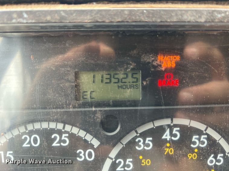 image for item NI9106 2004 Freightliner FL80  dump truck