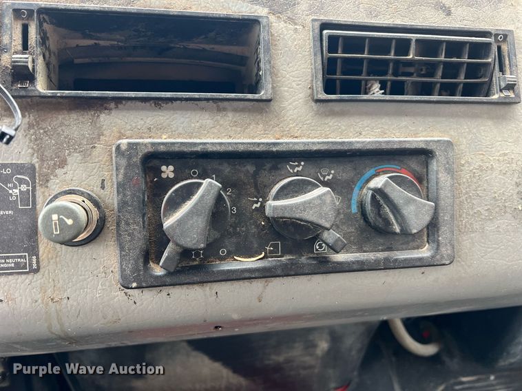 image for item NI9106 2004 Freightliner FL80  dump truck