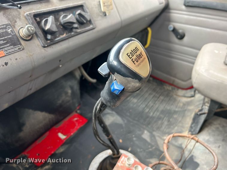 image for item NI9106 2004 Freightliner FL80  dump truck