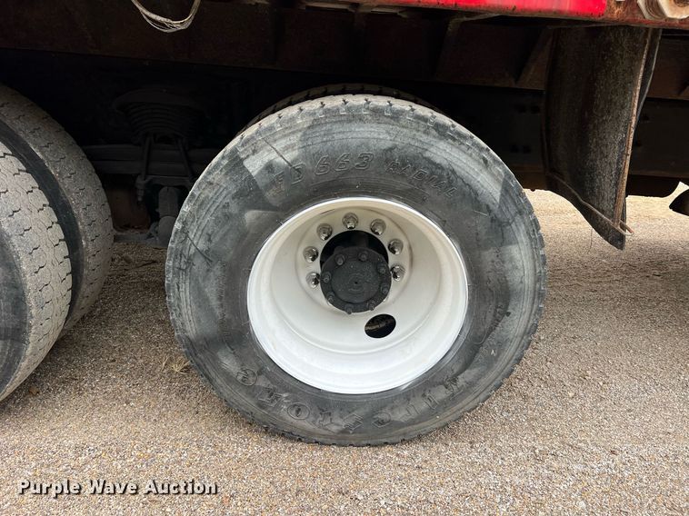 image for item NI9106 2004 Freightliner FL80  dump truck