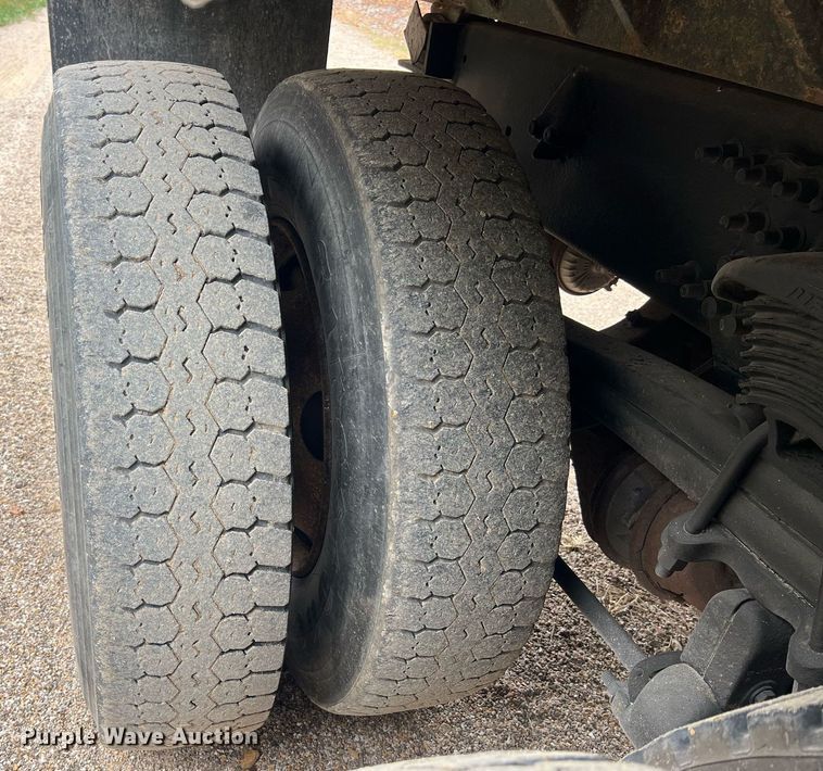 image for item NI9106 2004 Freightliner FL80  dump truck