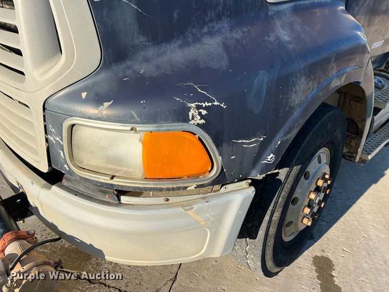 image for item NI9109 1998 Ford  water truck