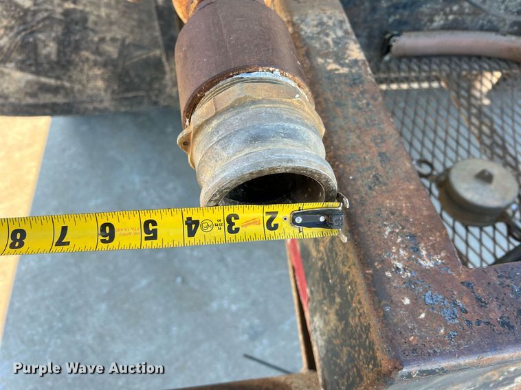 image for item NI9109 1998 Ford  water truck