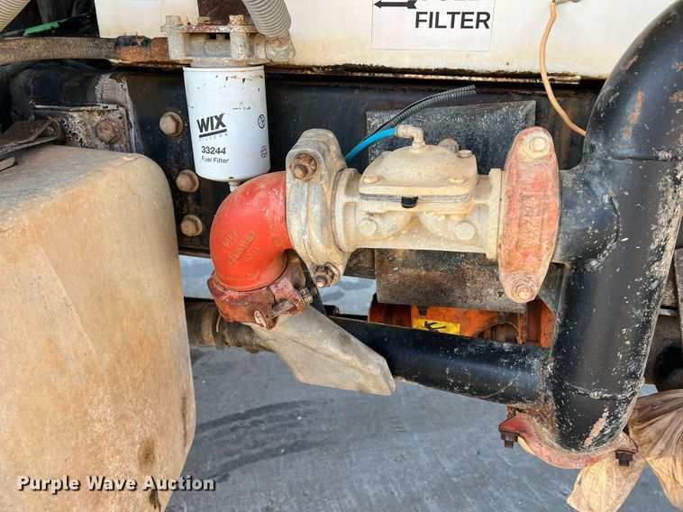 image for item NI9109 1998 Ford  water truck