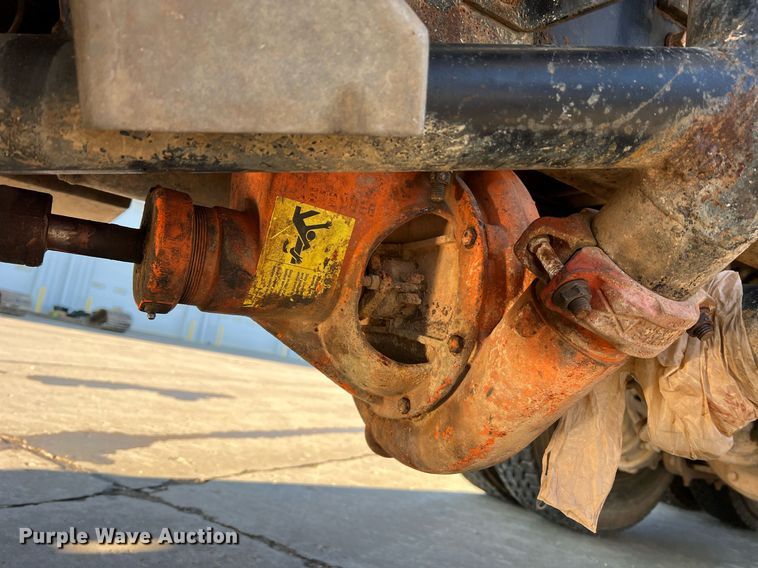 image for item NI9109 1998 Ford  water truck