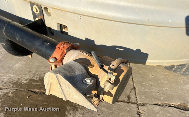 image for item NI9109 1998 Ford  water truck