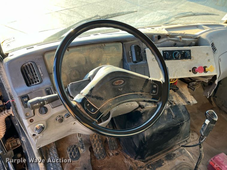 image for item NI9109 1998 Ford  water truck