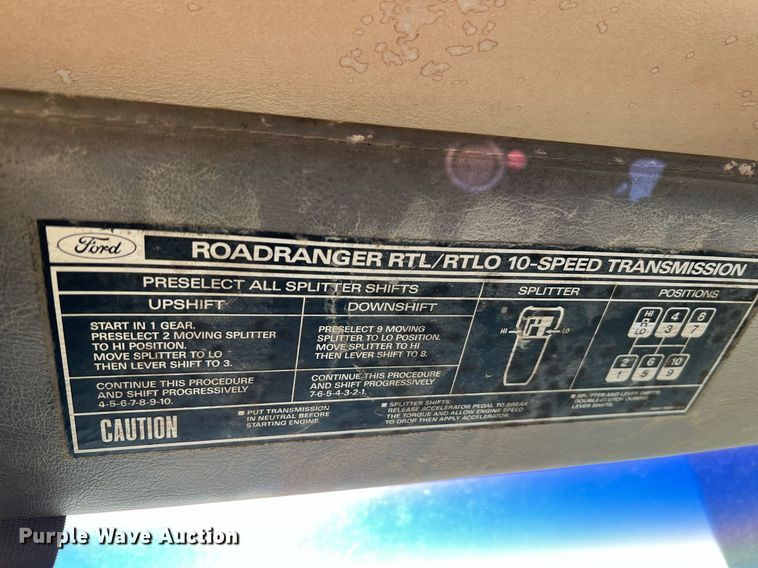 image for item NI9109 1998 Ford  water truck