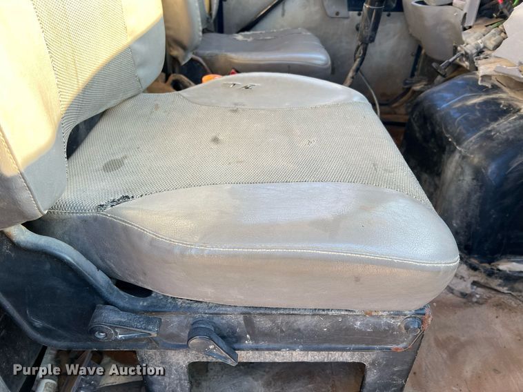 image for item NI9109 1998 Ford  water truck