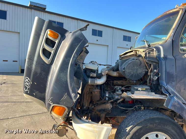 image for item NI9109 1998 Ford  water truck