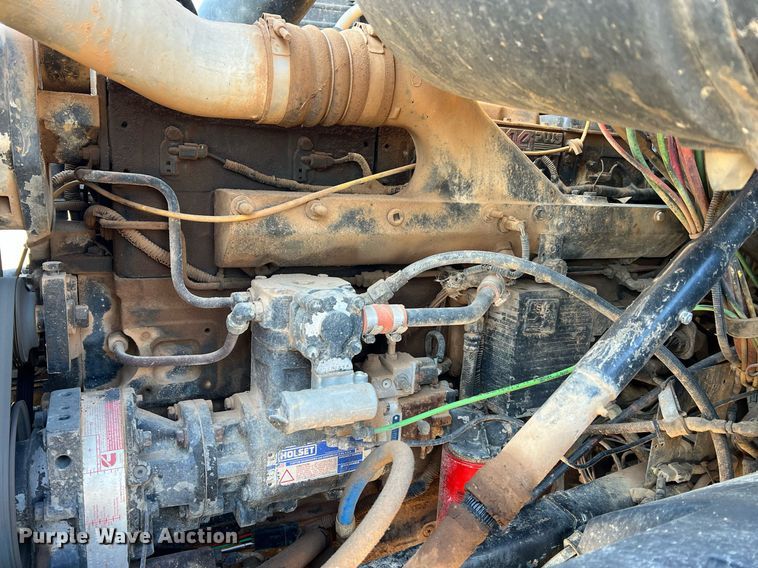 image for item NI9109 1998 Ford  water truck