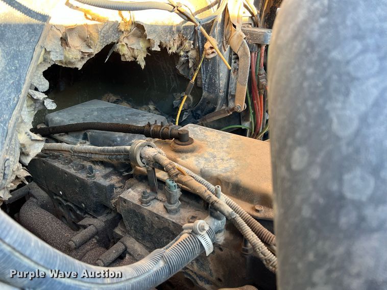 image for item NI9109 1998 Ford  water truck