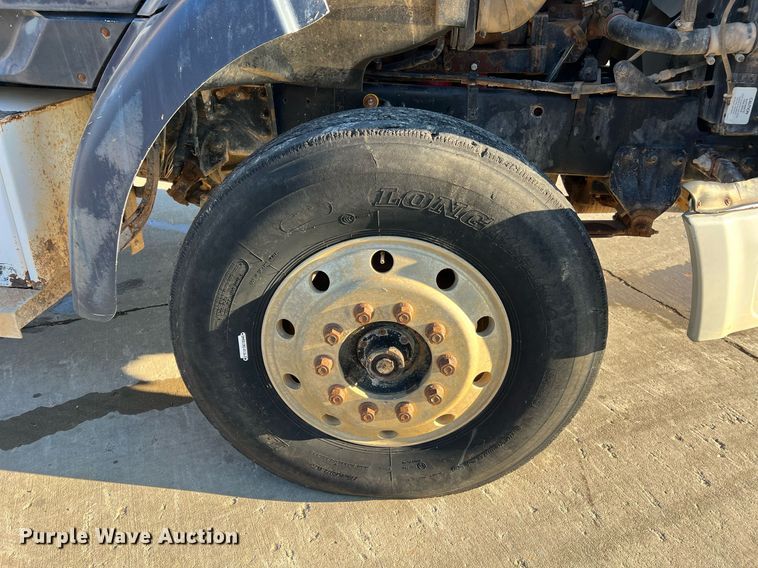 image for item NI9109 1998 Ford  water truck