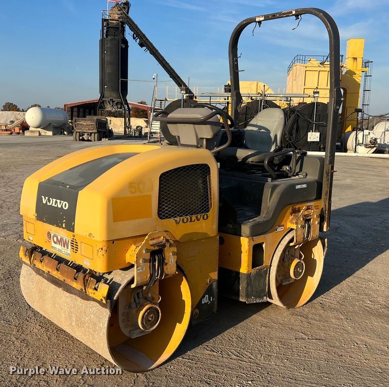 image for item NI9127 2012 Volvo DD31HF  double drum roller