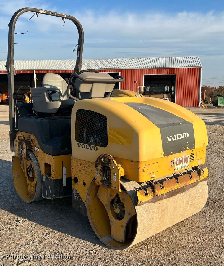 image for item NI9127 2012 Volvo DD31HF  double drum roller