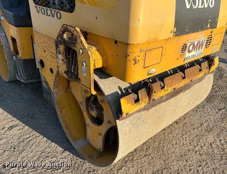 image for item NI9127 2012 Volvo DD31HF  double drum roller