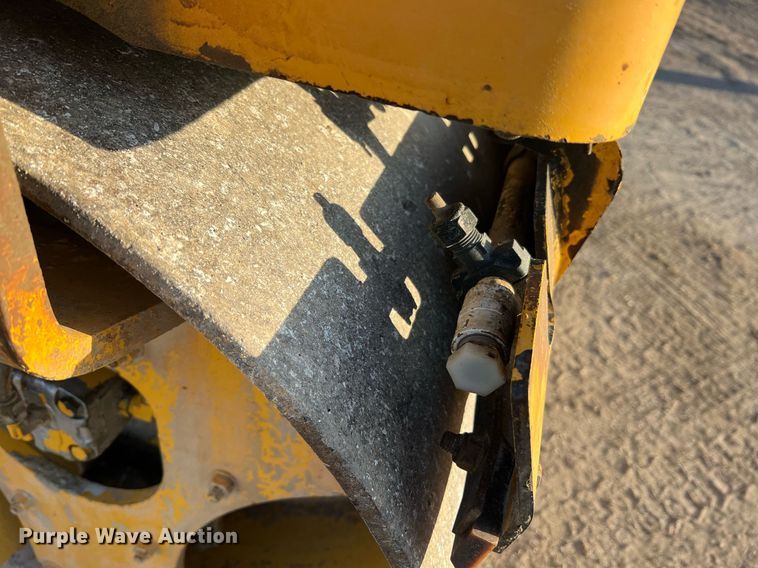 image for item NI9127 2012 Volvo DD31HF  double drum roller