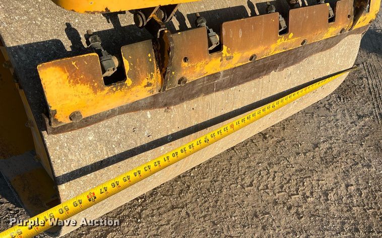 image for item NI9127 2012 Volvo DD31HF  double drum roller