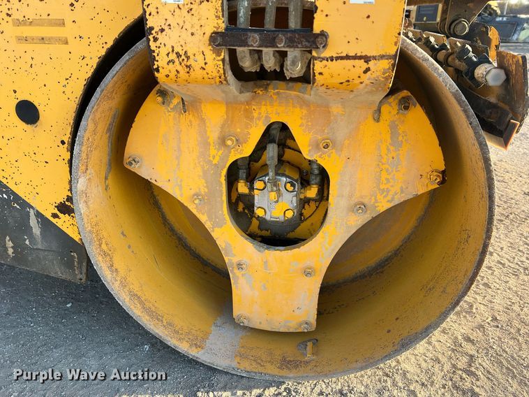 image for item NI9127 2012 Volvo DD31HF  double drum roller