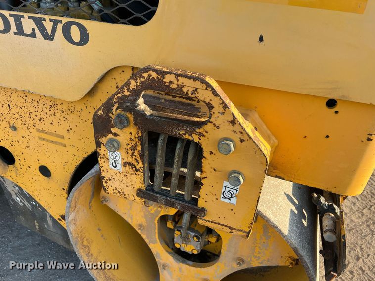 image for item NI9127 2012 Volvo DD31HF  double drum roller