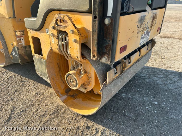 image for item NI9127 2012 Volvo DD31HF  double drum roller