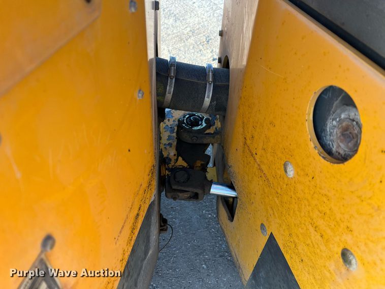 image for item NI9127 2012 Volvo DD31HF  double drum roller