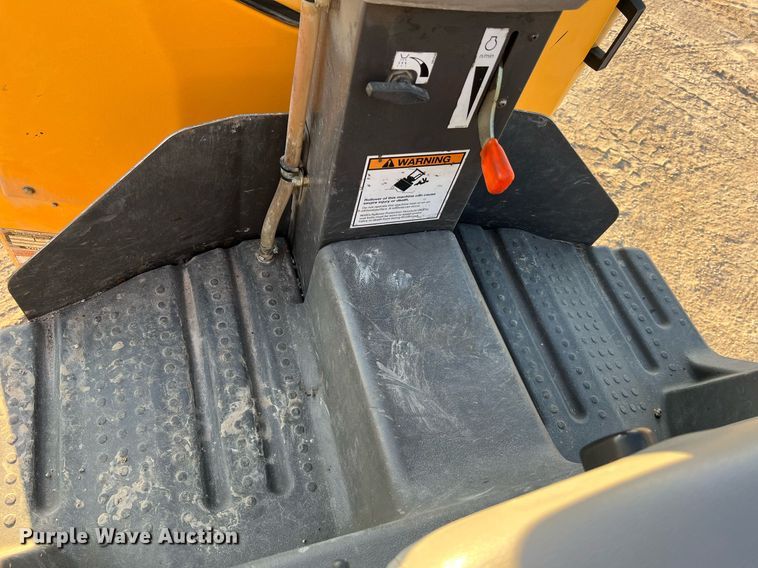 image for item NI9127 2012 Volvo DD31HF  double drum roller