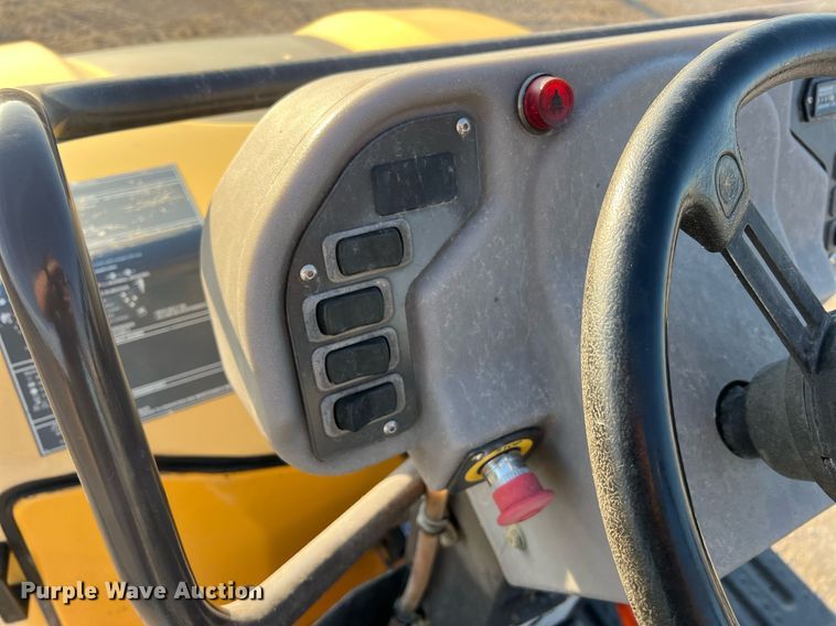 image for item NI9127 2012 Volvo DD31HF  double drum roller