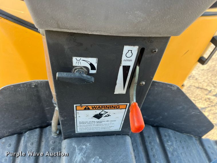 image for item NI9127 2012 Volvo DD31HF  double drum roller