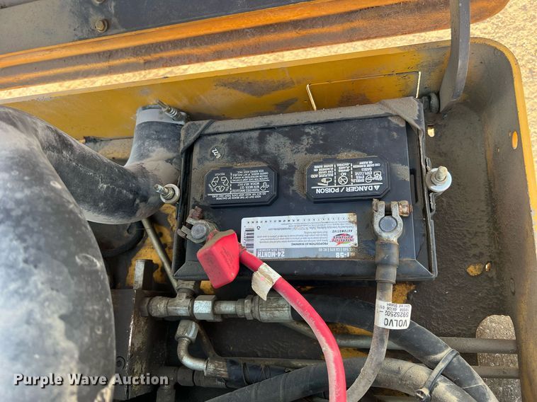 image for item NI9127 2012 Volvo DD31HF  double drum roller