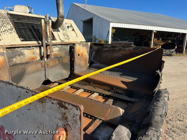 image for item NI9131 1998 Cedarapids CR461 Grayhound  paver