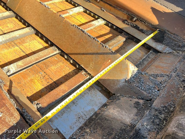 image for item NI9131 1998 Cedarapids CR461 Grayhound  paver