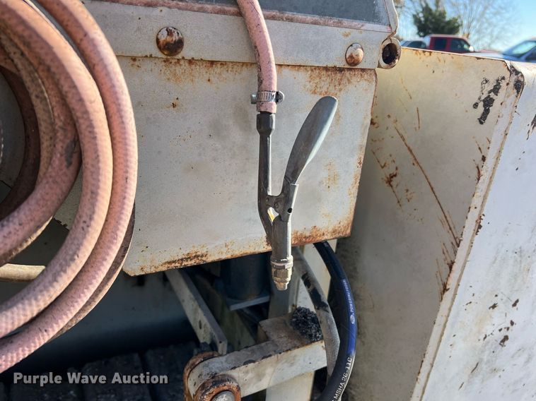 image for item NI9131 1998 Cedarapids CR461 Grayhound  paver