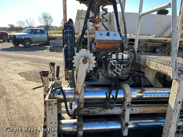 image for item NI9131 1998 Cedarapids CR461 Grayhound  paver