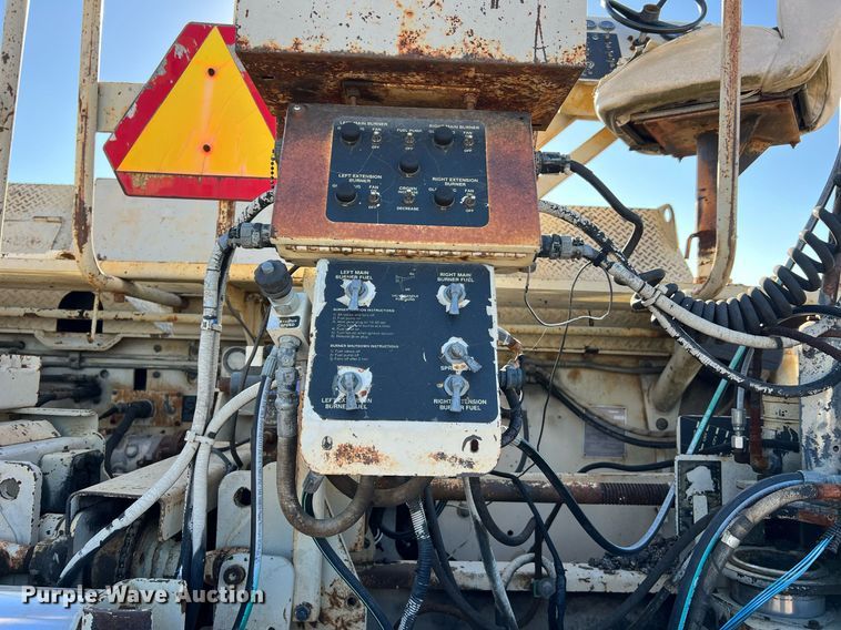 image for item NI9131 1998 Cedarapids CR461 Grayhound  paver