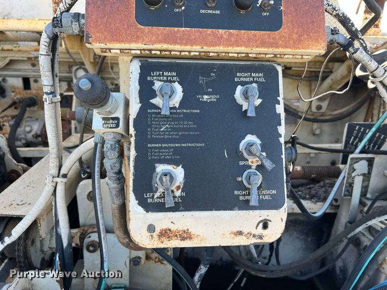 image for item NI9131 1998 Cedarapids CR461 Grayhound  paver