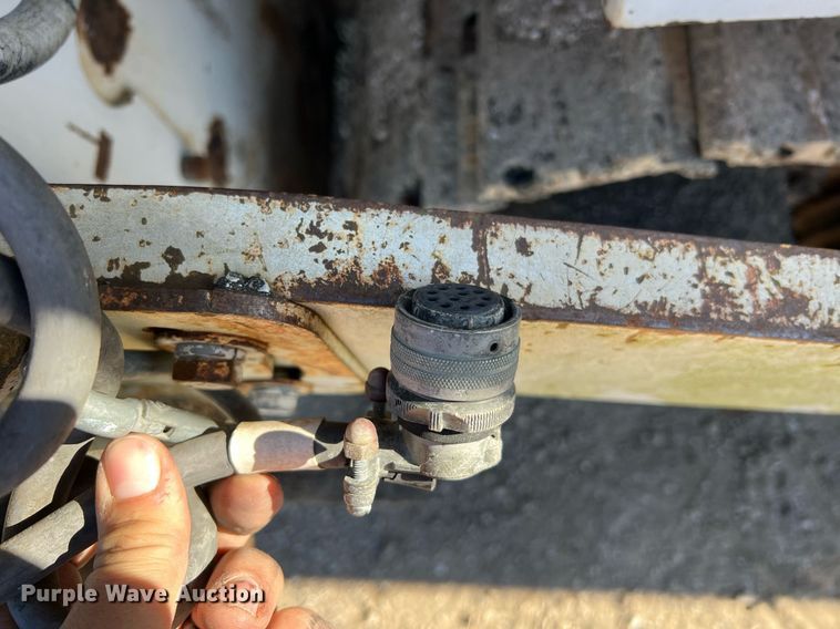 image for item NI9131 1998 Cedarapids CR461 Grayhound  paver