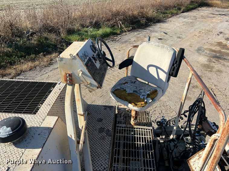 image for item NI9131 1998 Cedarapids CR461 Grayhound  paver