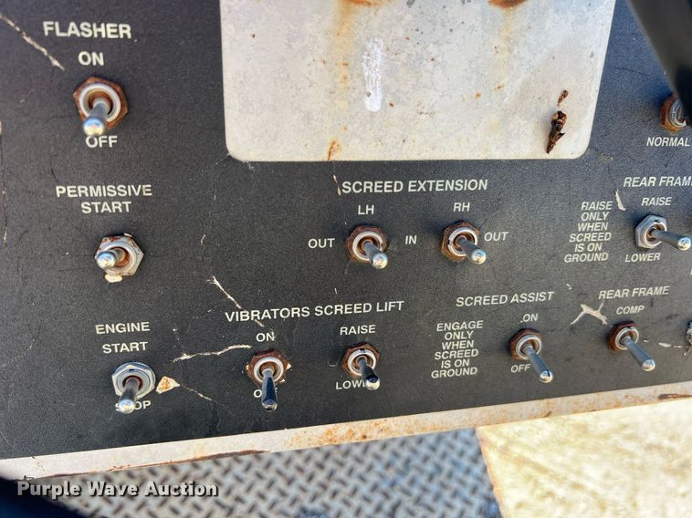 image for item NI9131 1998 Cedarapids CR461 Grayhound  paver