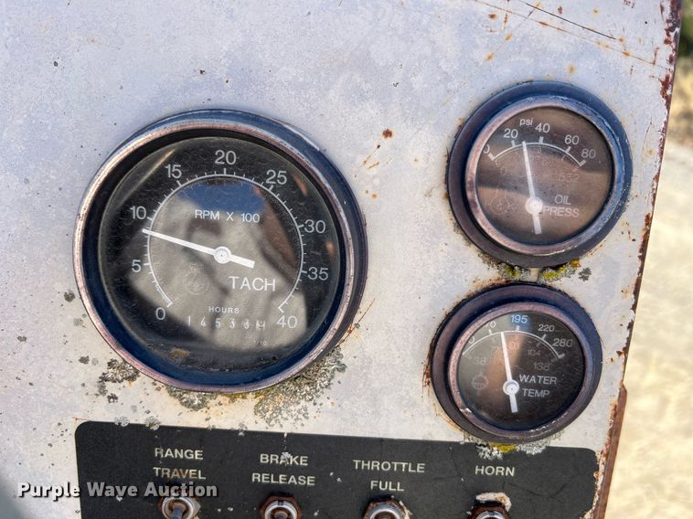 image for item NI9131 1998 Cedarapids CR461 Grayhound  paver