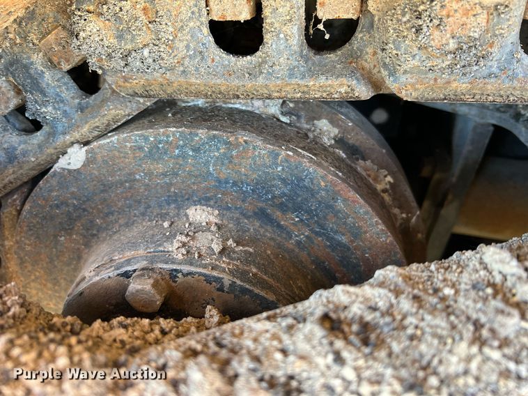 image for item NI9131 1998 Cedarapids CR461 Grayhound  paver