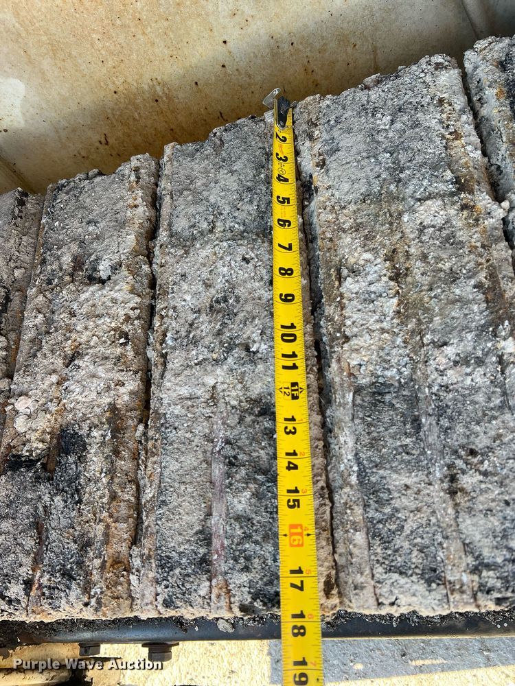 image for item NI9131 1998 Cedarapids CR461 Grayhound  paver