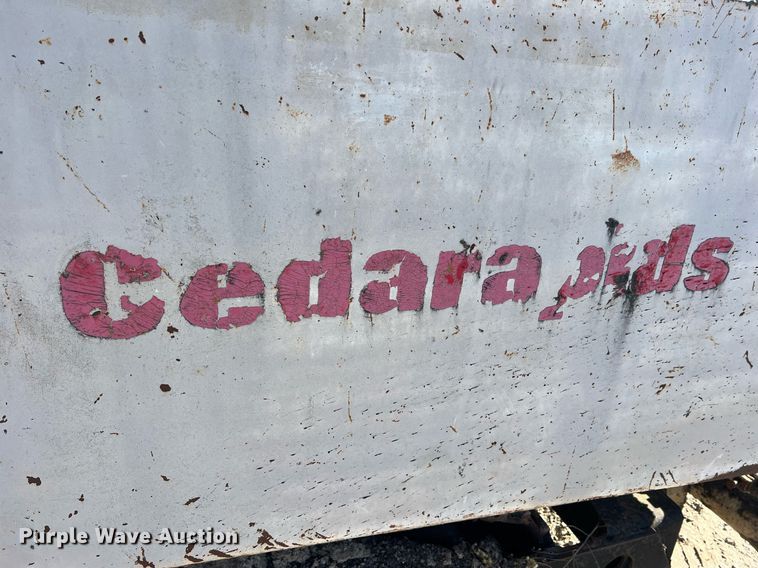 image for item NI9131 1998 Cedarapids CR461 Grayhound  paver