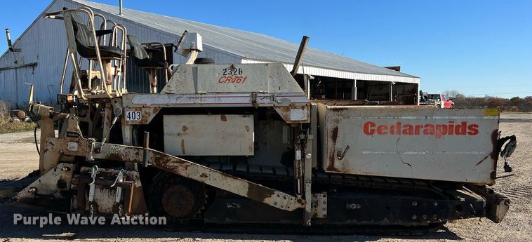 image for item NI9132 1994 Cedarapids CR-461  paver