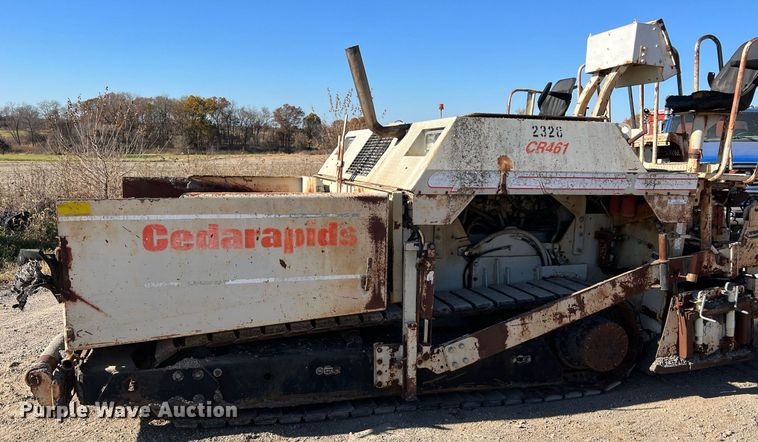 image for item NI9132 1994 Cedarapids CR-461  paver