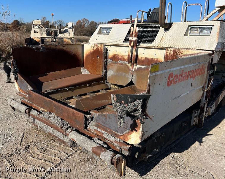 image for item NI9132 1994 Cedarapids CR-461  paver
